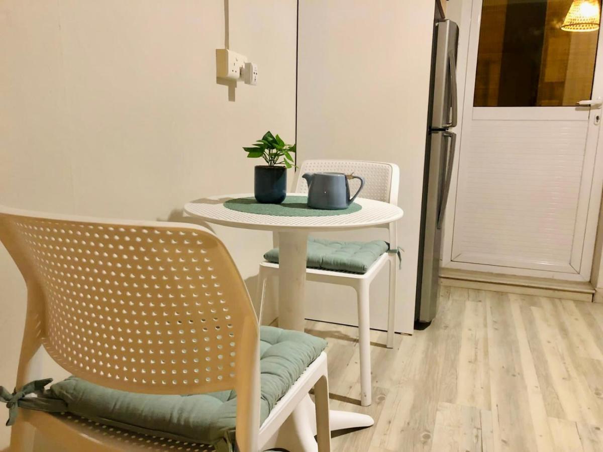 Ibiza Apartment - 150M From The Beach Flic en Flac Exterior photo